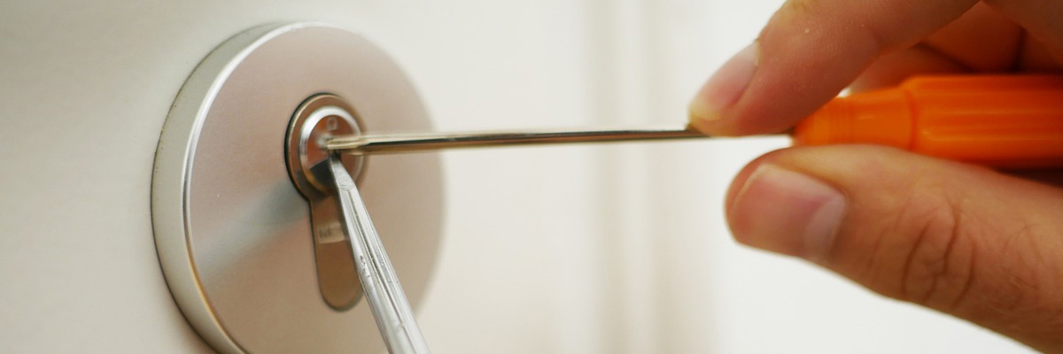 Serrurier ouverture de Porte de Garage, portail en Alsace Serrurier en Alsace